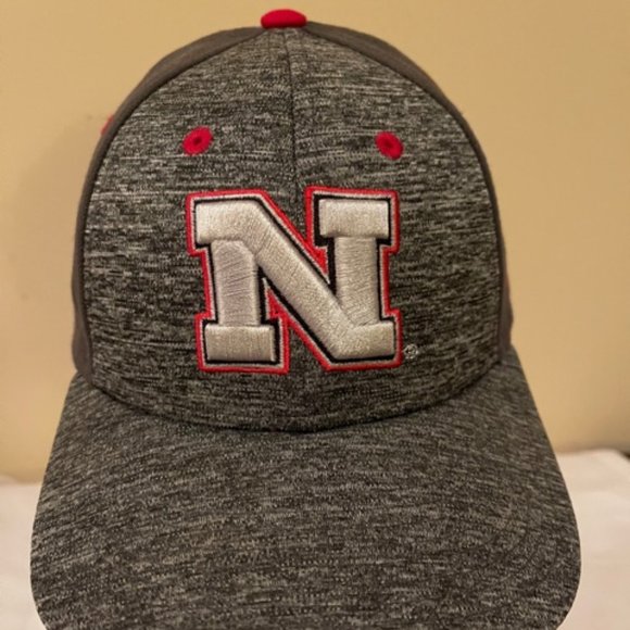Youth New Era Nebraska Huskers Cap - Picture 1 of 5
